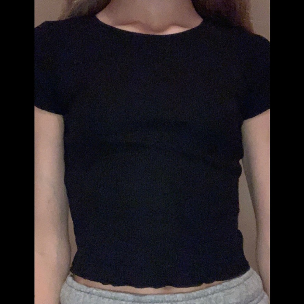 black crop top